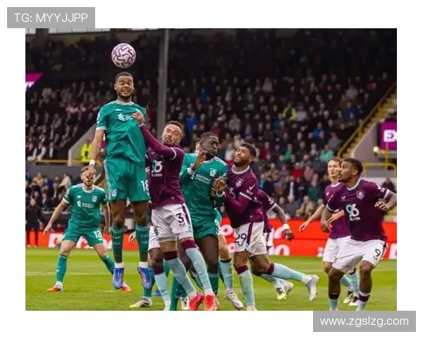 利物浦与曼联激战正酣图文直播全程回顾与精彩瞬间分享