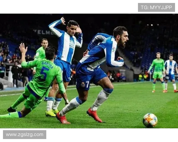 埃尔切主场迎战萨拉戈萨双方争夺宝贵积分的激烈对决